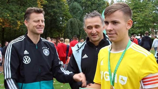 得更多辉煌 得更多辉煌